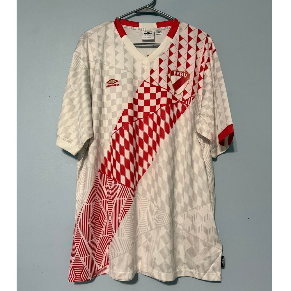 Umbro Peru National Team XL Soccer Jersey White Red Geometric 2187